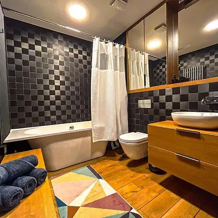 Luxury With Large Terrace In Center Вильнюс